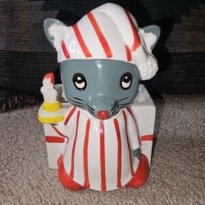 vintage Inarco Christmas mouse ceramic planter. 